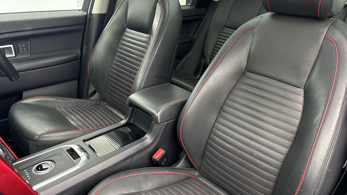 Land Rover Discovery Sport Image 7