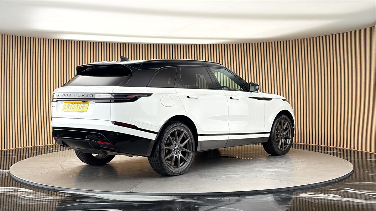 Land Rover Range Rover Velar Image 21