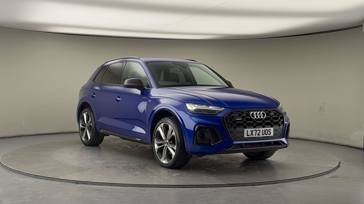 Audi Q5 Sticky Header Image