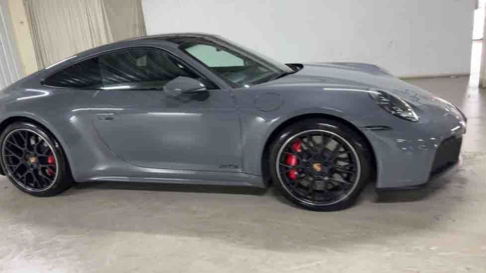 More views of Porsche 911