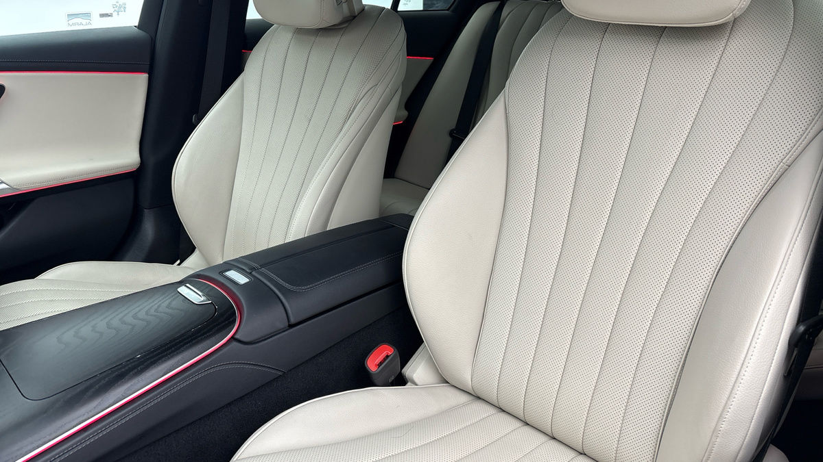 Mercedes-Benz E Class Image 7