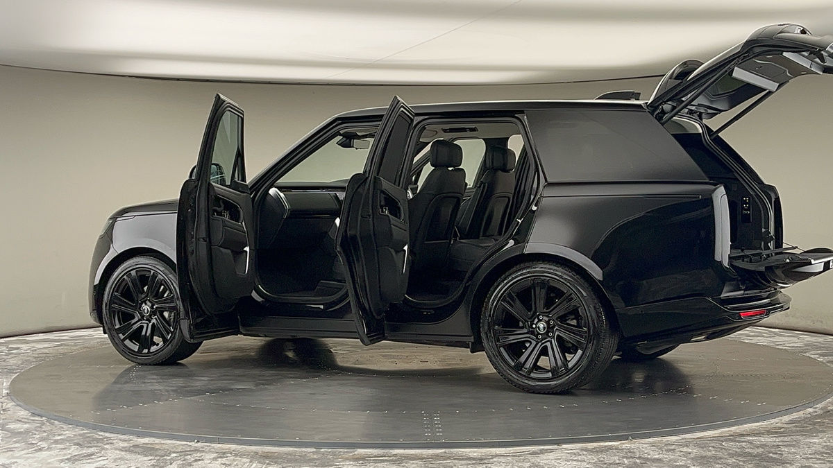 More views of Land Rover Range Rover