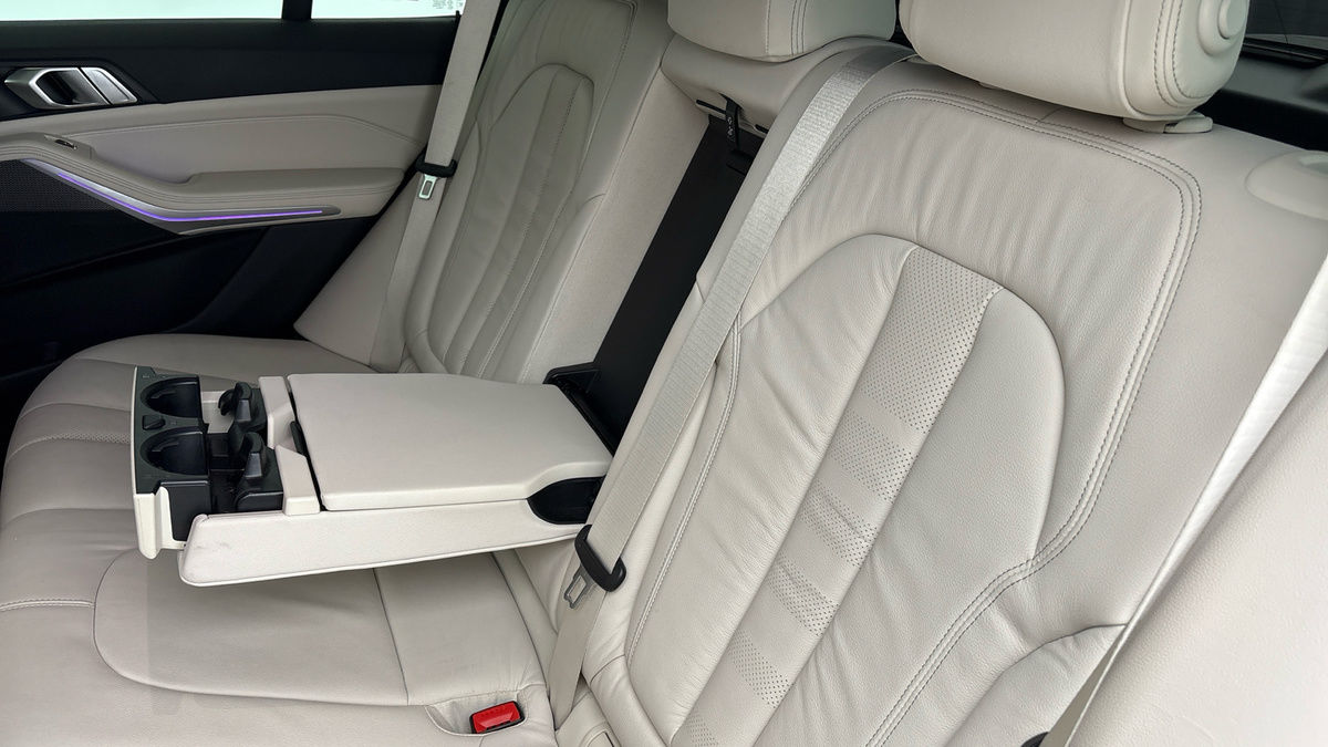 BMW X5 Image 18