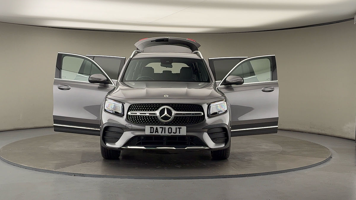 More views of Mercedes-Benz GLB