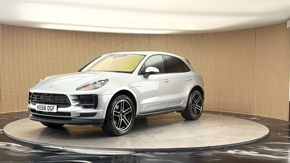 More views of Porsche Macan