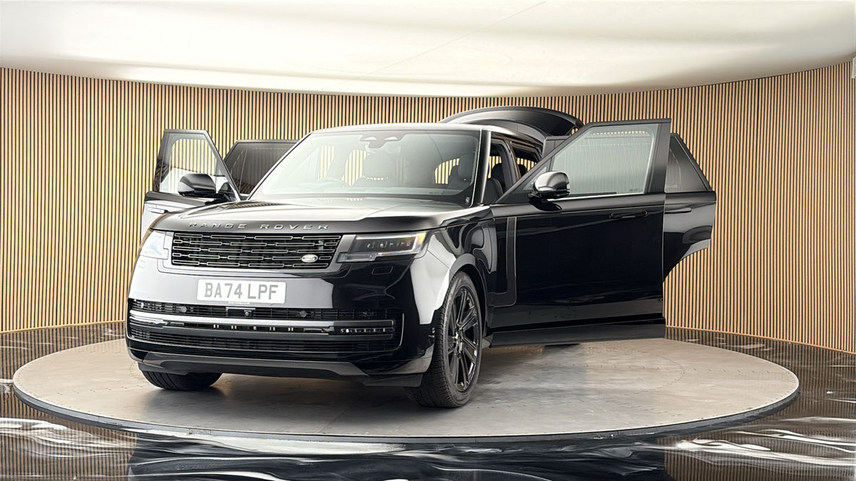 More views of Land Rover Range Rover