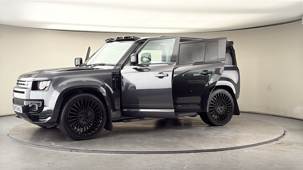 More views of Land Rover Defender 110