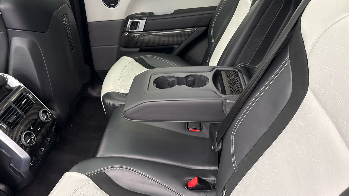 Land Rover Range Rover Sport Image 9
