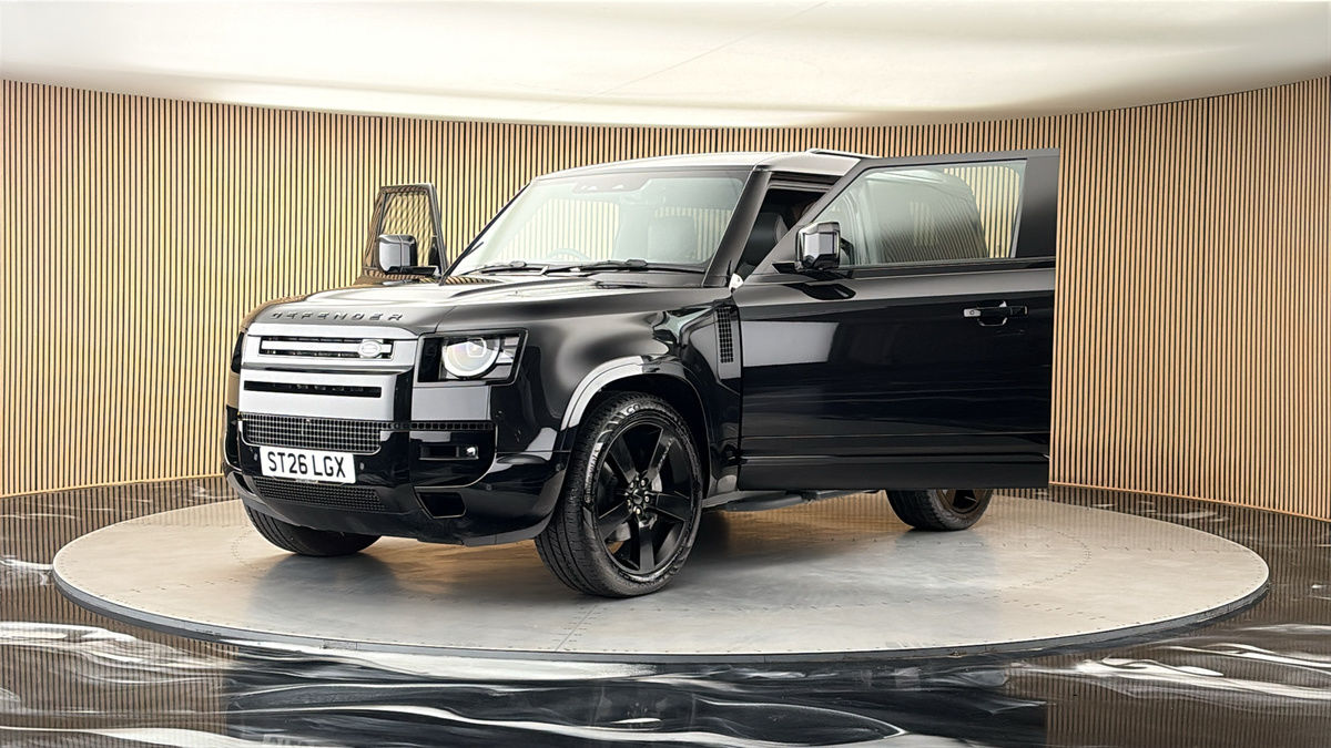 More views of Land Rover Defender 90