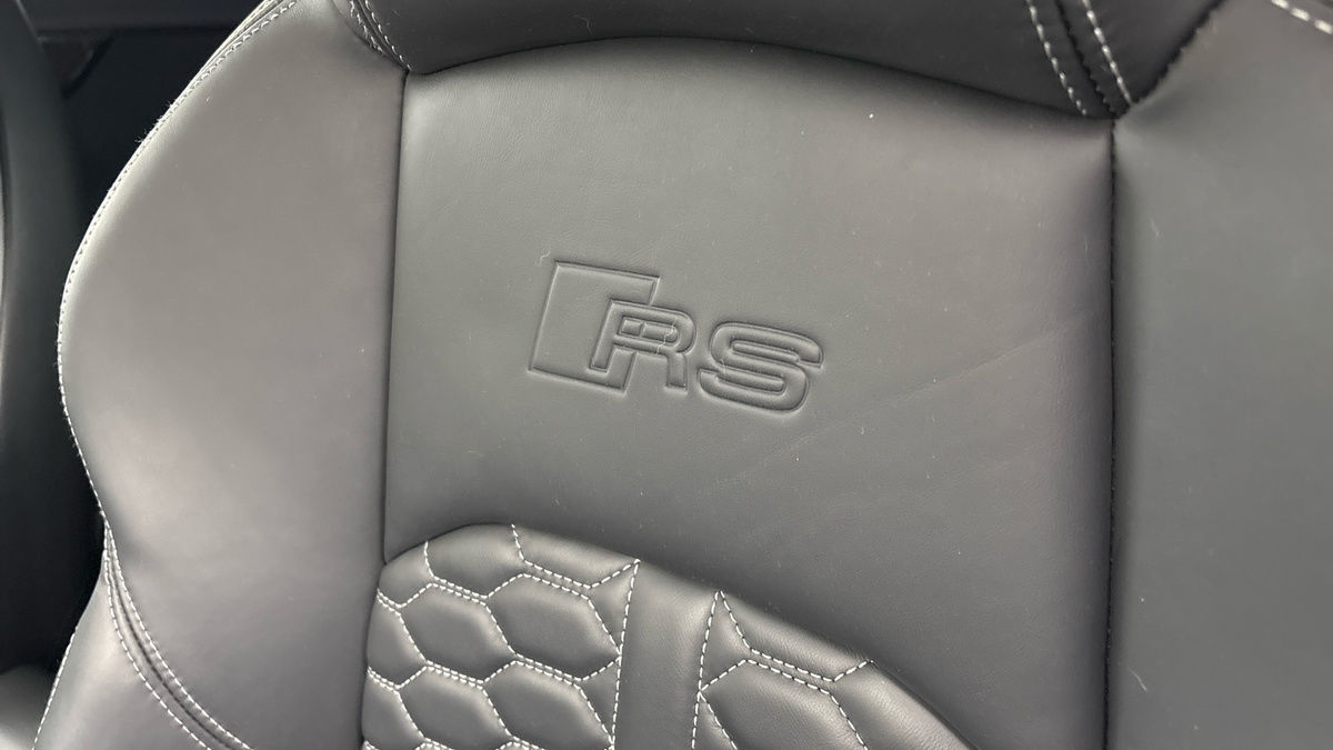 Audi RS4 Avant Image 26