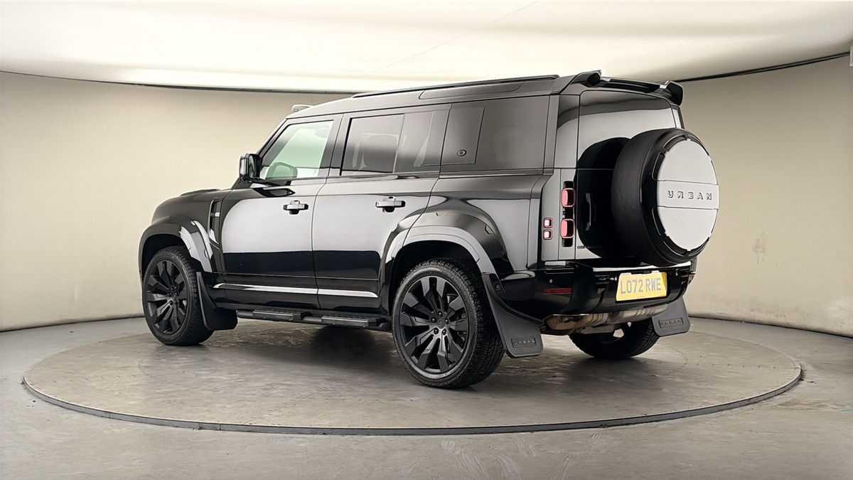 More views of Land Rover Defender 110