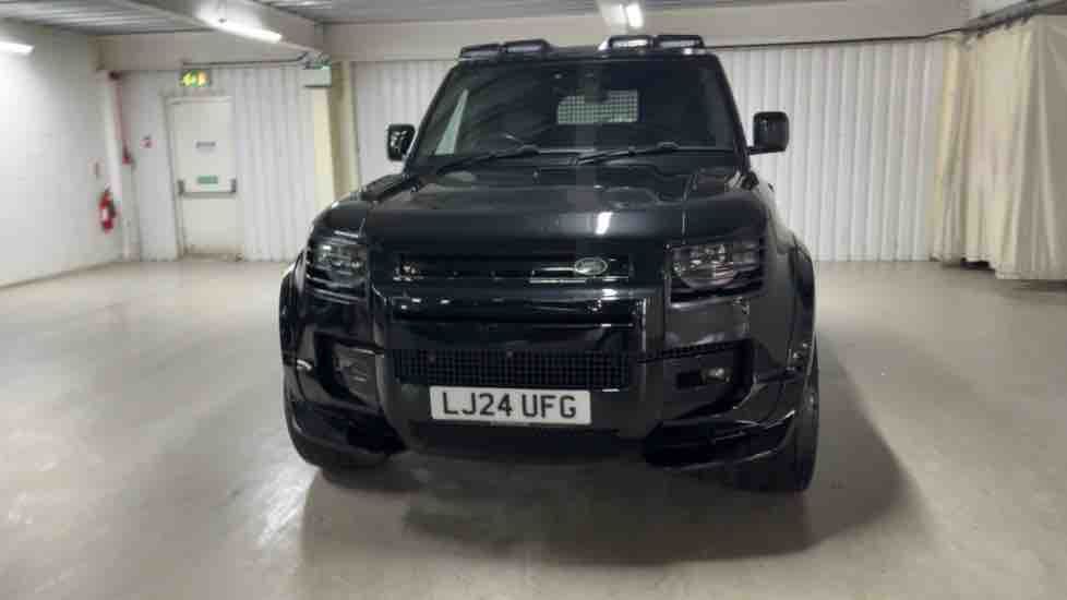 More views of Land Rover Defender 110