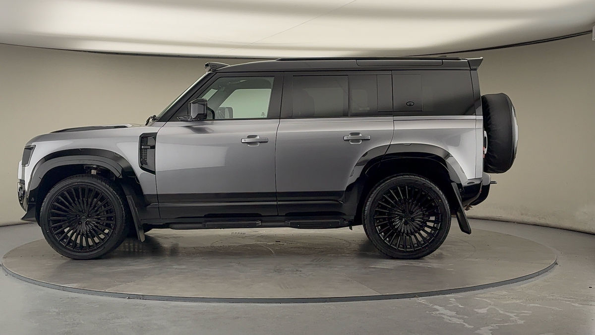 Land Rover Defender 110 Urban Image 15