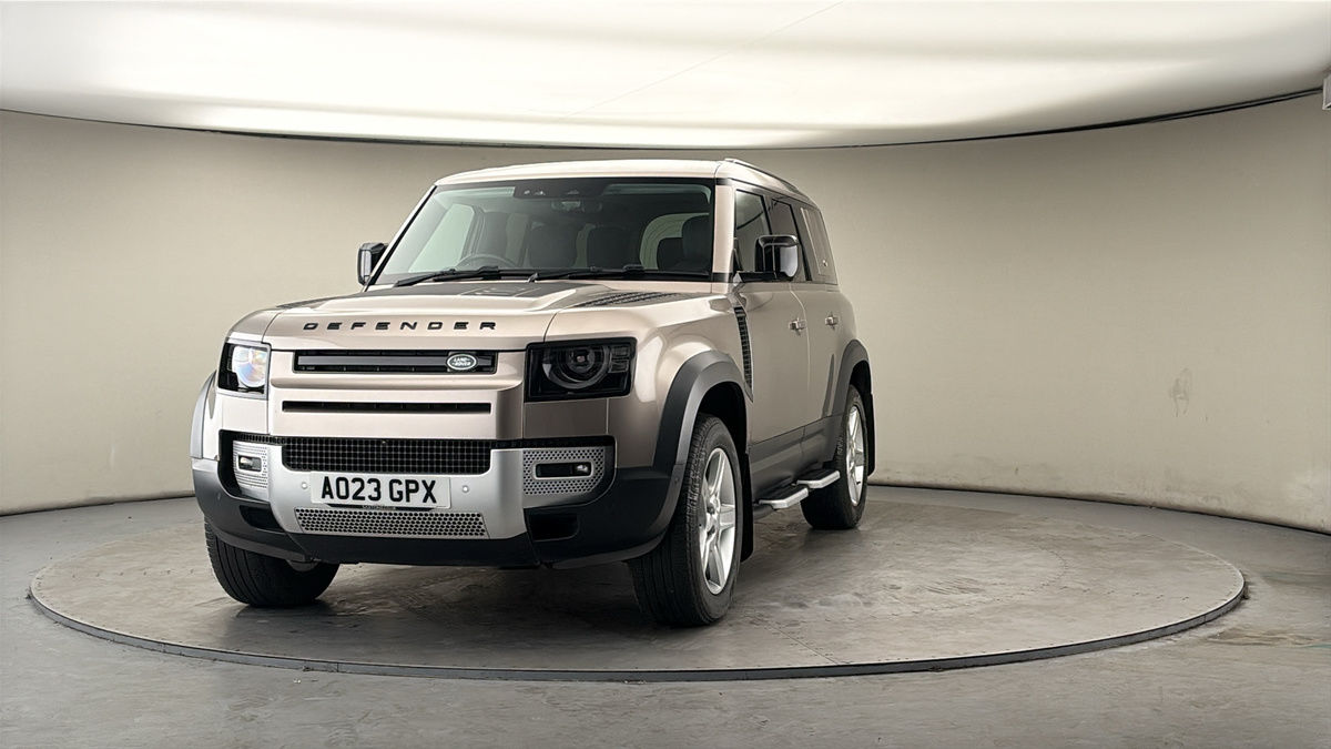 More views of Land Rover Defender 110