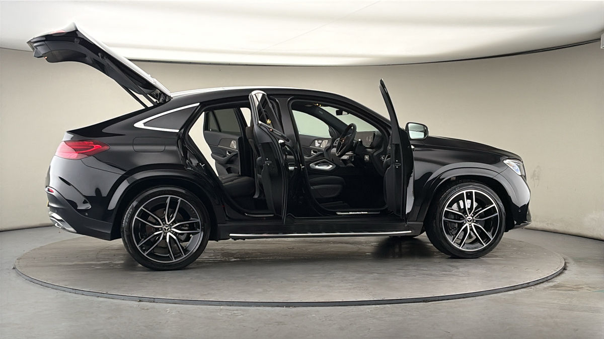 More views of Mercedes-Benz GLE