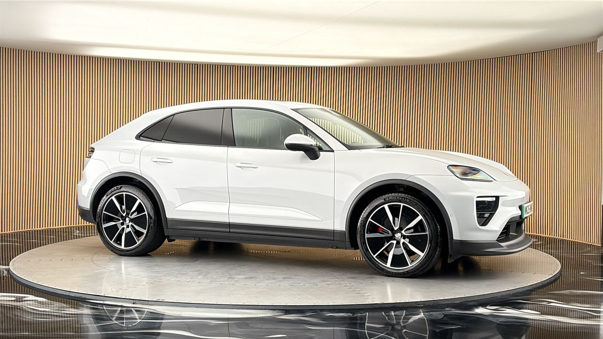 More views of Porsche Macan