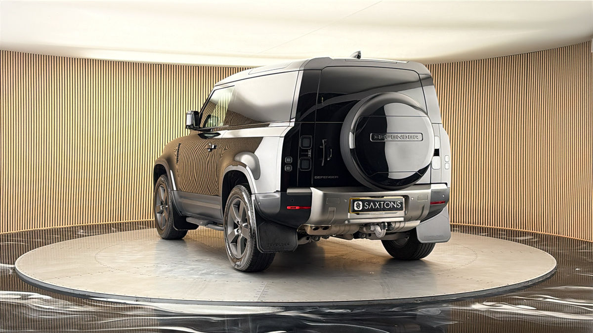 More views of Land Rover Defender 90