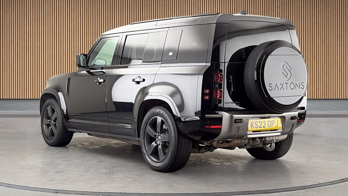 Land Rover Defender 110 Image 2