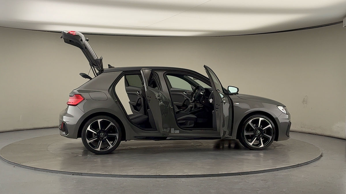 More views of Audi A1