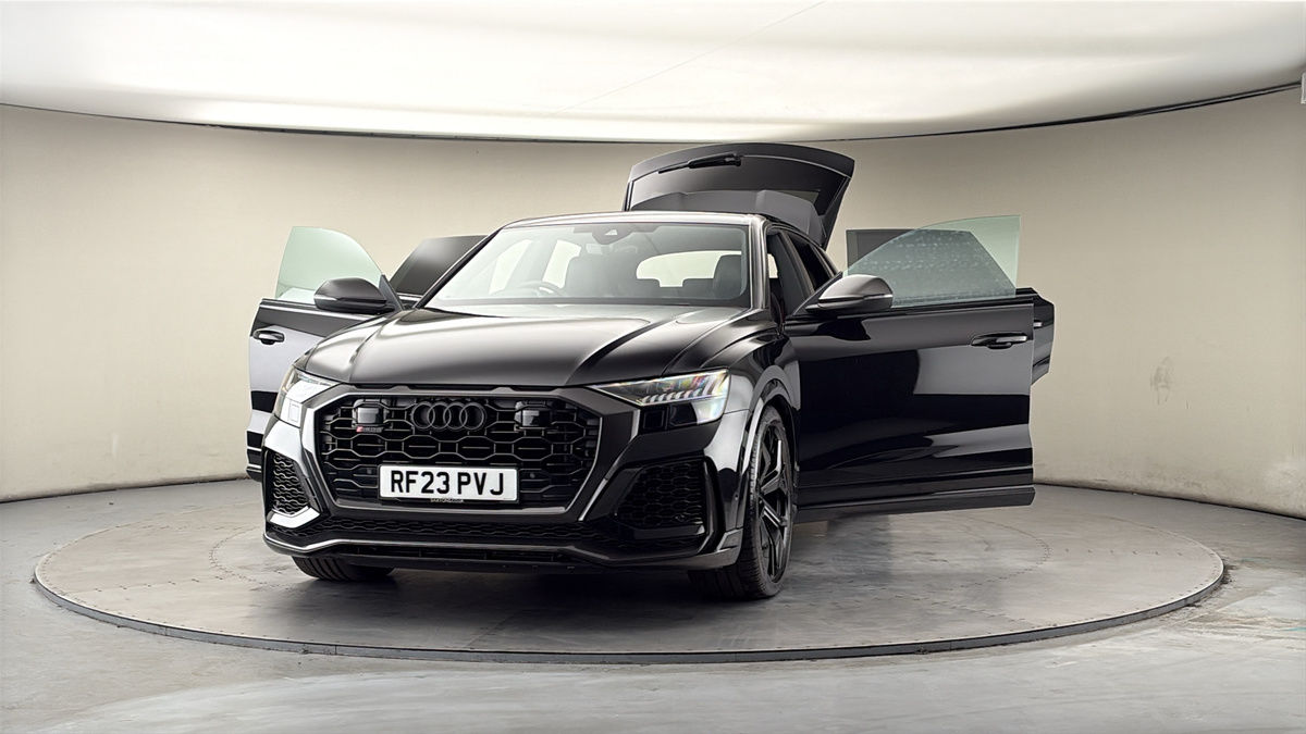 More views of Audi RSQ8