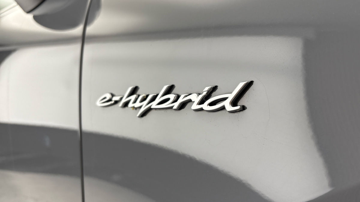 Porsche Cayenne Image 27