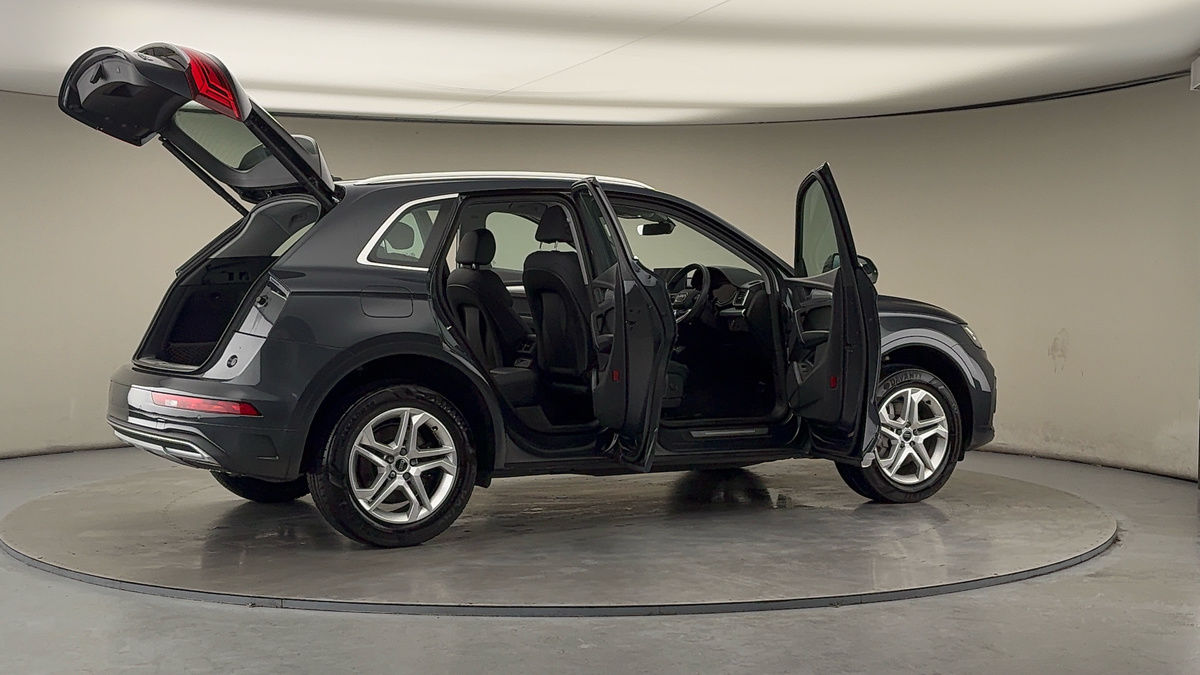 More views of Audi Q5