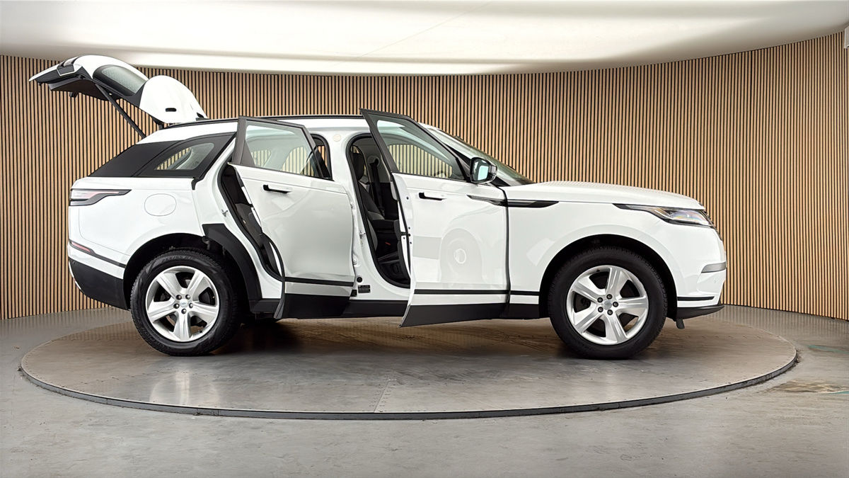 More views of Land Rover Range Rover Velar