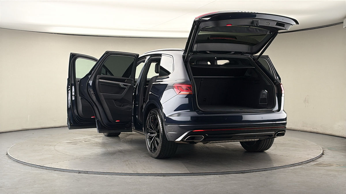 More views of Volkswagen Touareg
