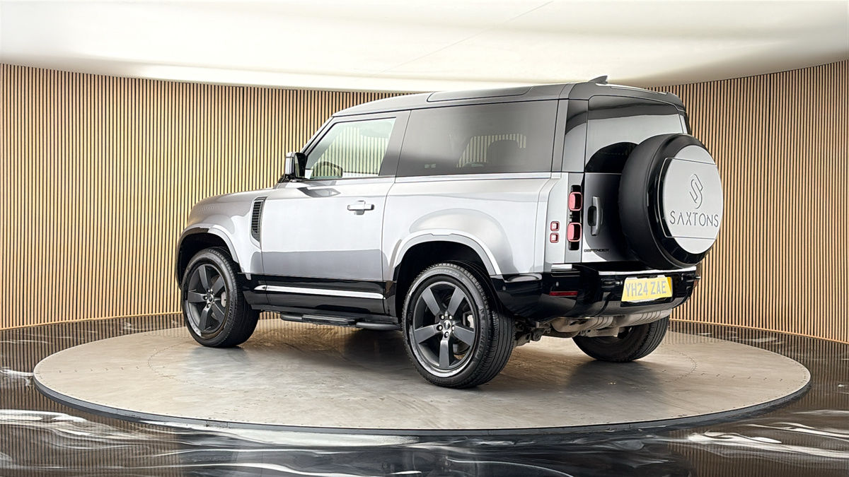More views of Land Rover Defender 90