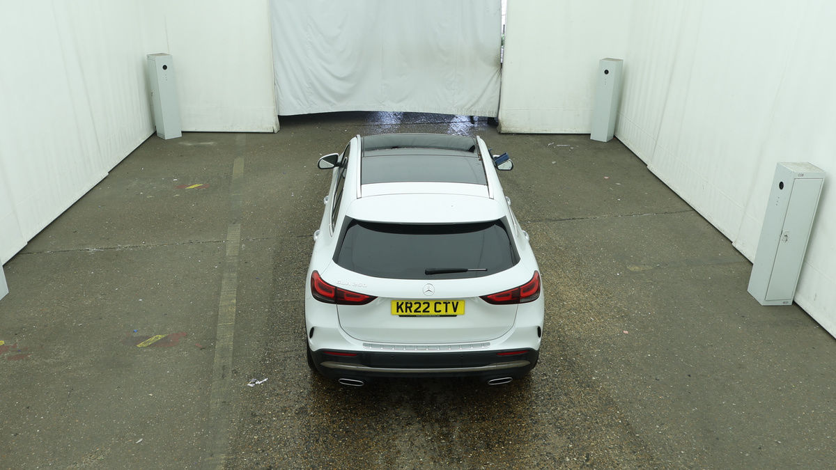 Mercedes-Benz GLA Image 8