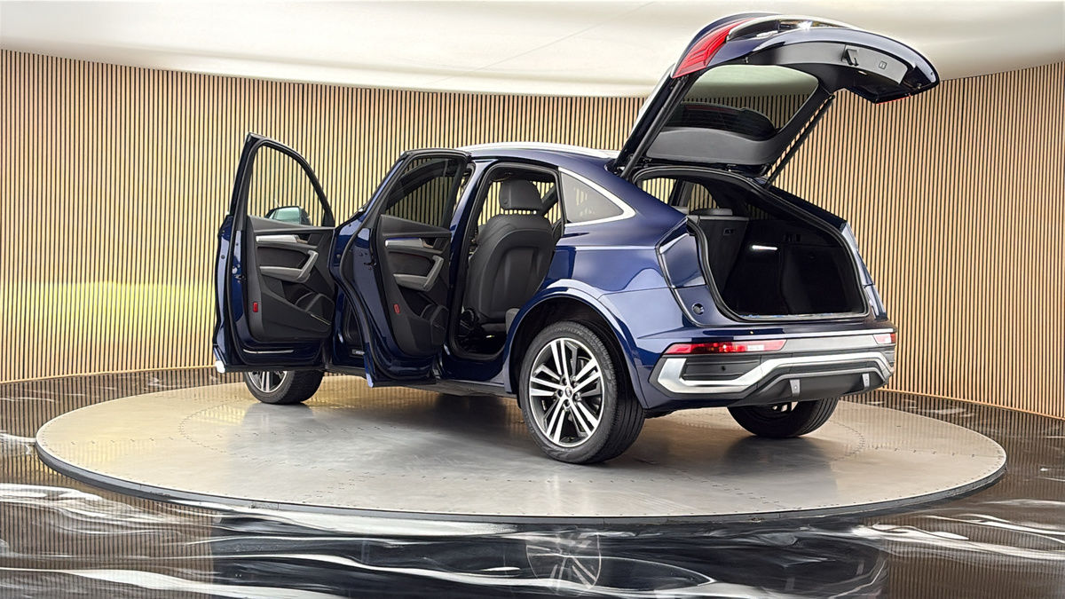 More views of Audi Q5