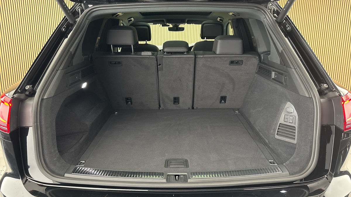 Volkswagen Touareg Image 11