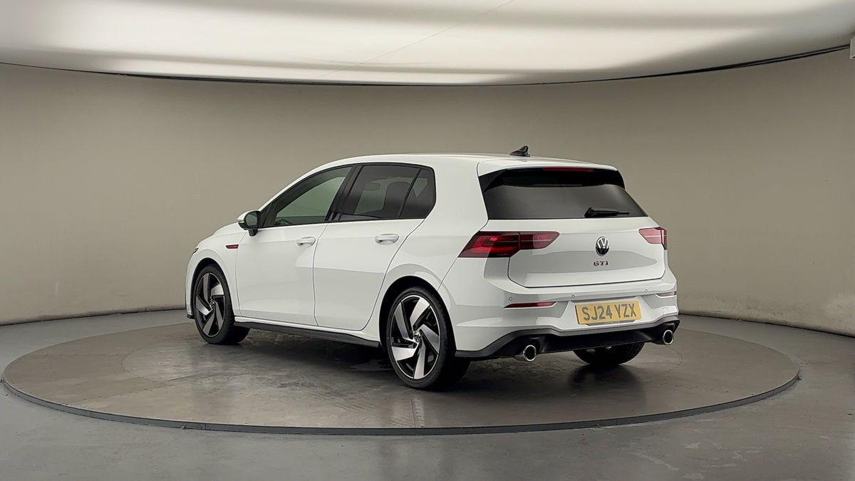 Volkswagen Golf Image 2