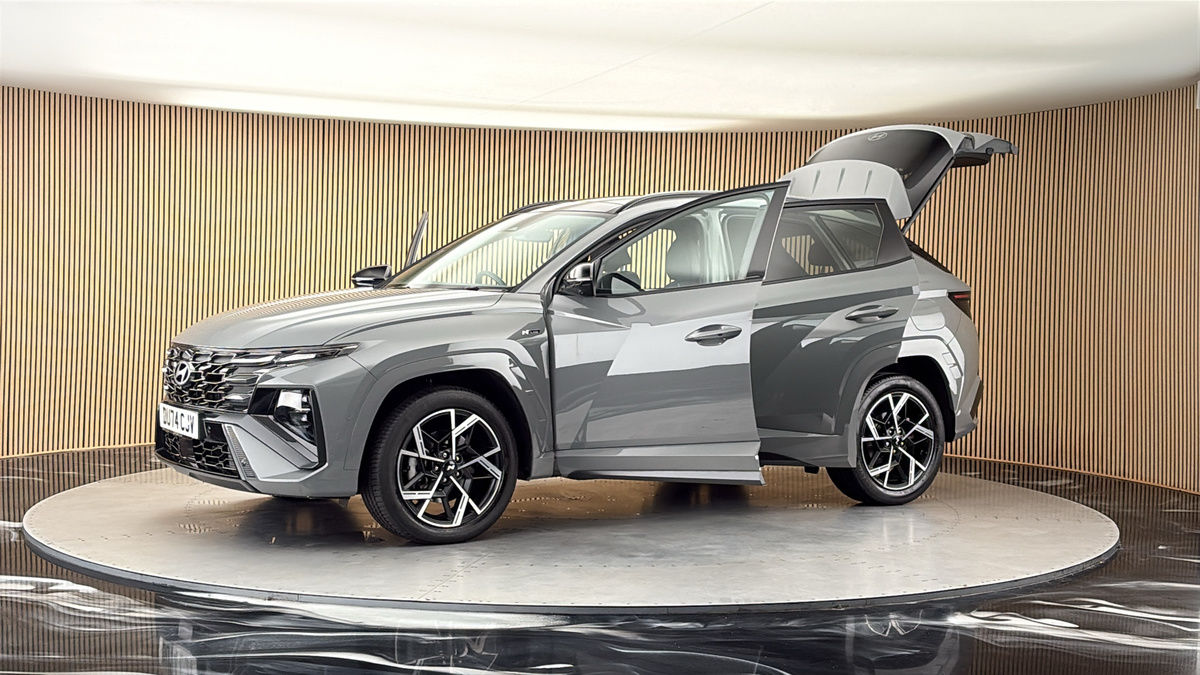 More views of Hyundai TUCSON