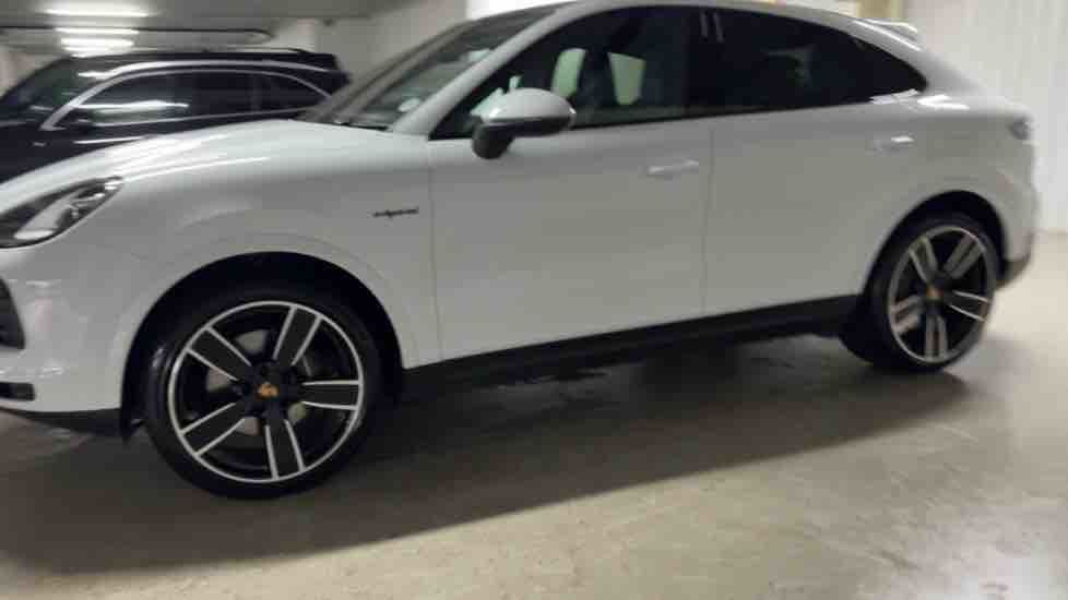 More views of Porsche Cayenne