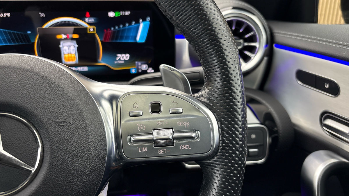 Mercedes-Benz CLA Image 14