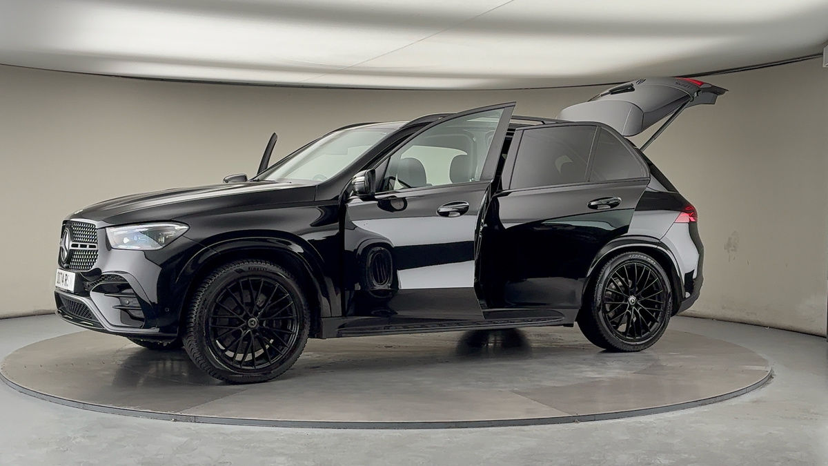 More views of Mercedes-Benz GLE