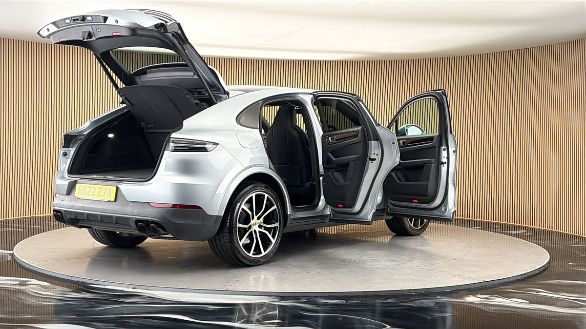More views of Porsche Cayenne