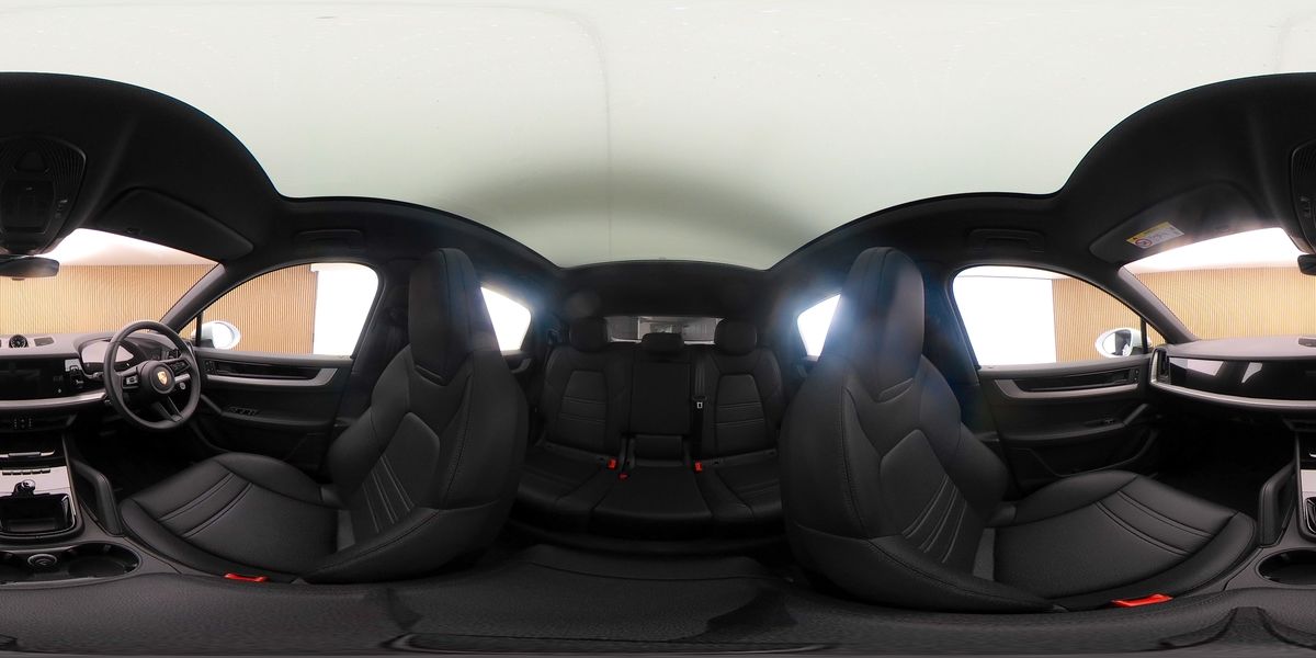 More views of Porsche Cayenne
