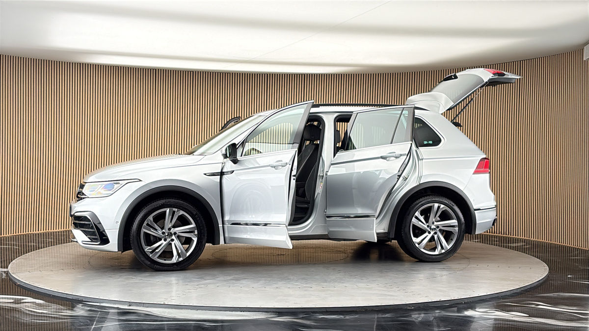More views of Volkswagen Tiguan