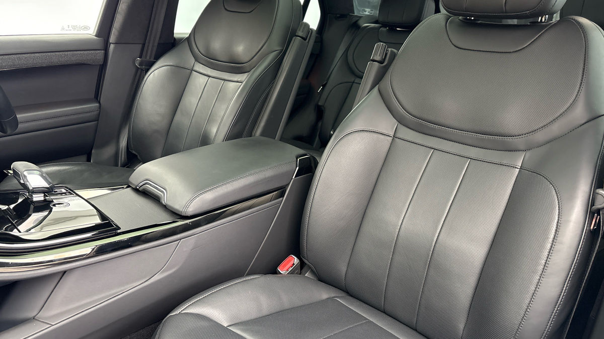 Land Rover Range Rover Sport Image 7