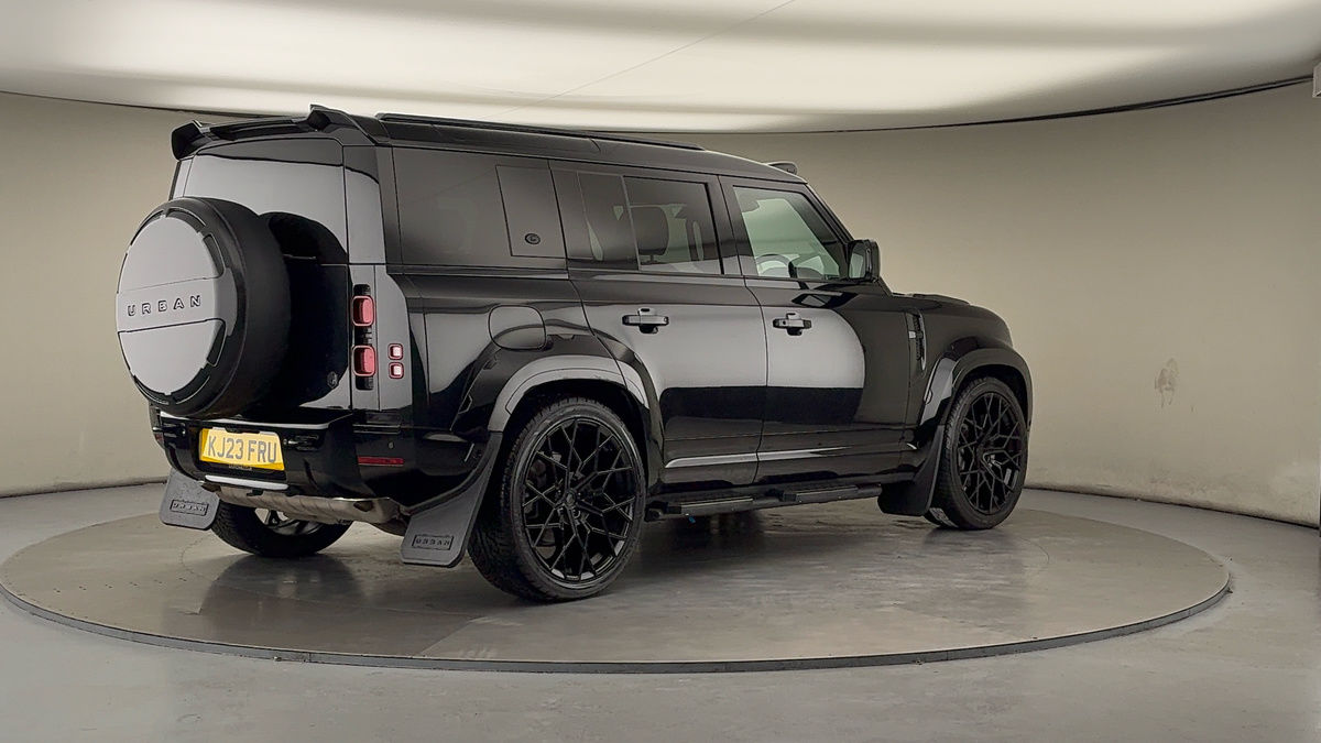 Land Rover Defender 110 Urban Image 21