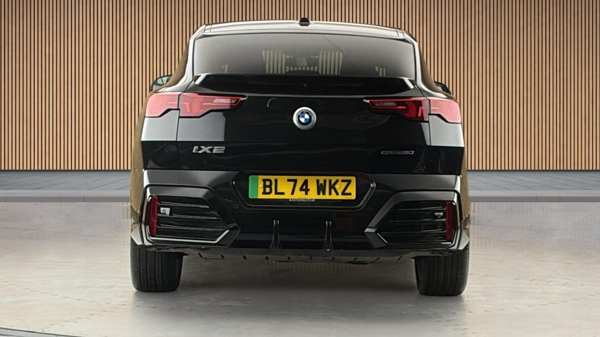 BMW iX2 Image 4