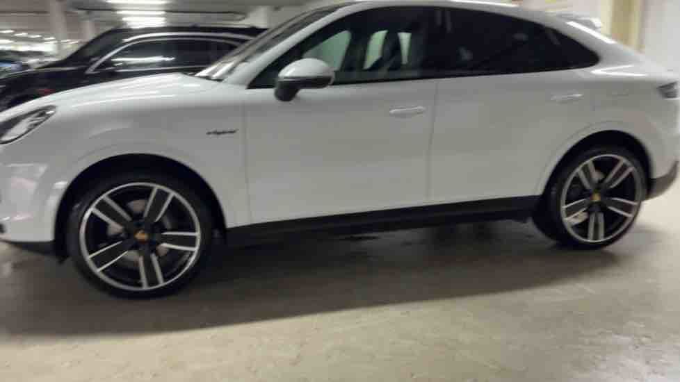 More views of Porsche Cayenne