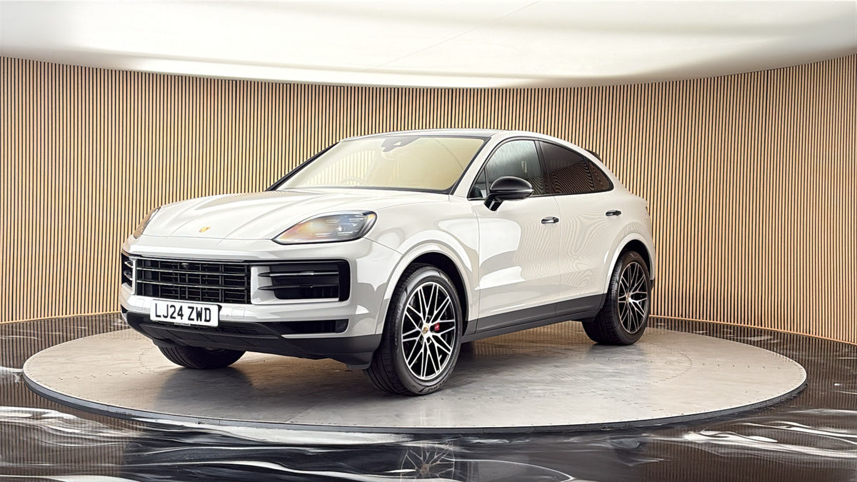 More views of Porsche Cayenne
