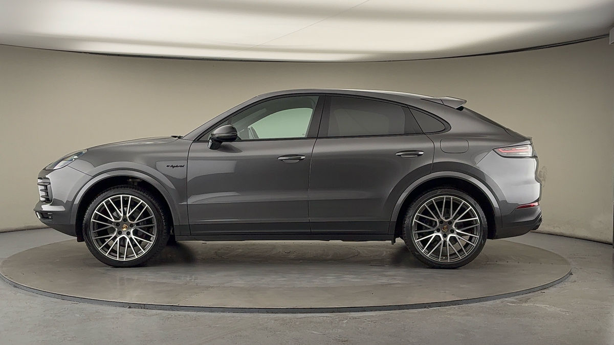 Porsche Cayenne Image 15