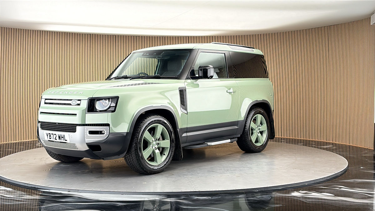 Land Rover Defender 90 Image 20