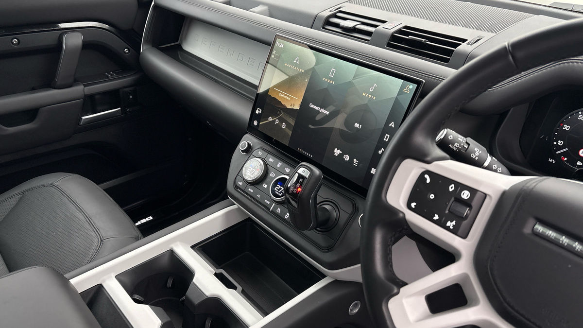 Land Rover Defender 110 Urban Image 18