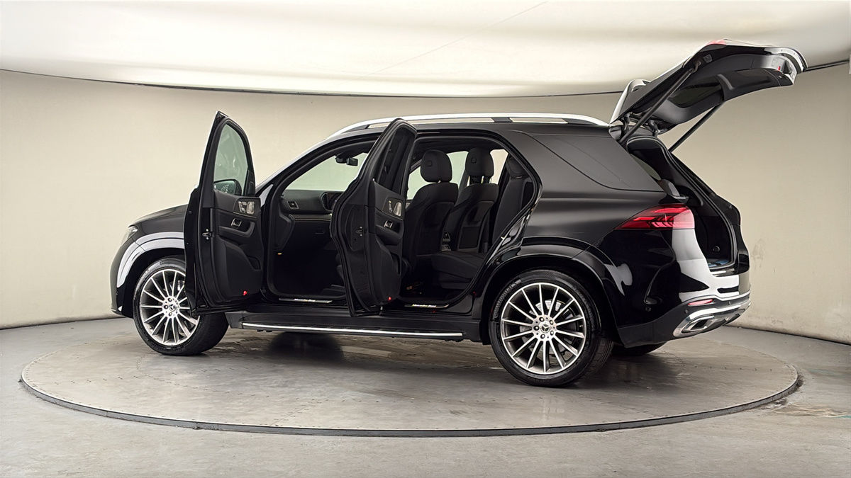 More views of Mercedes-Benz GLE