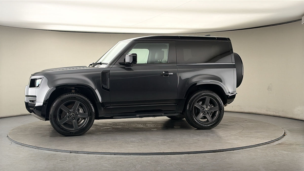 More views of Land Rover Defender 90